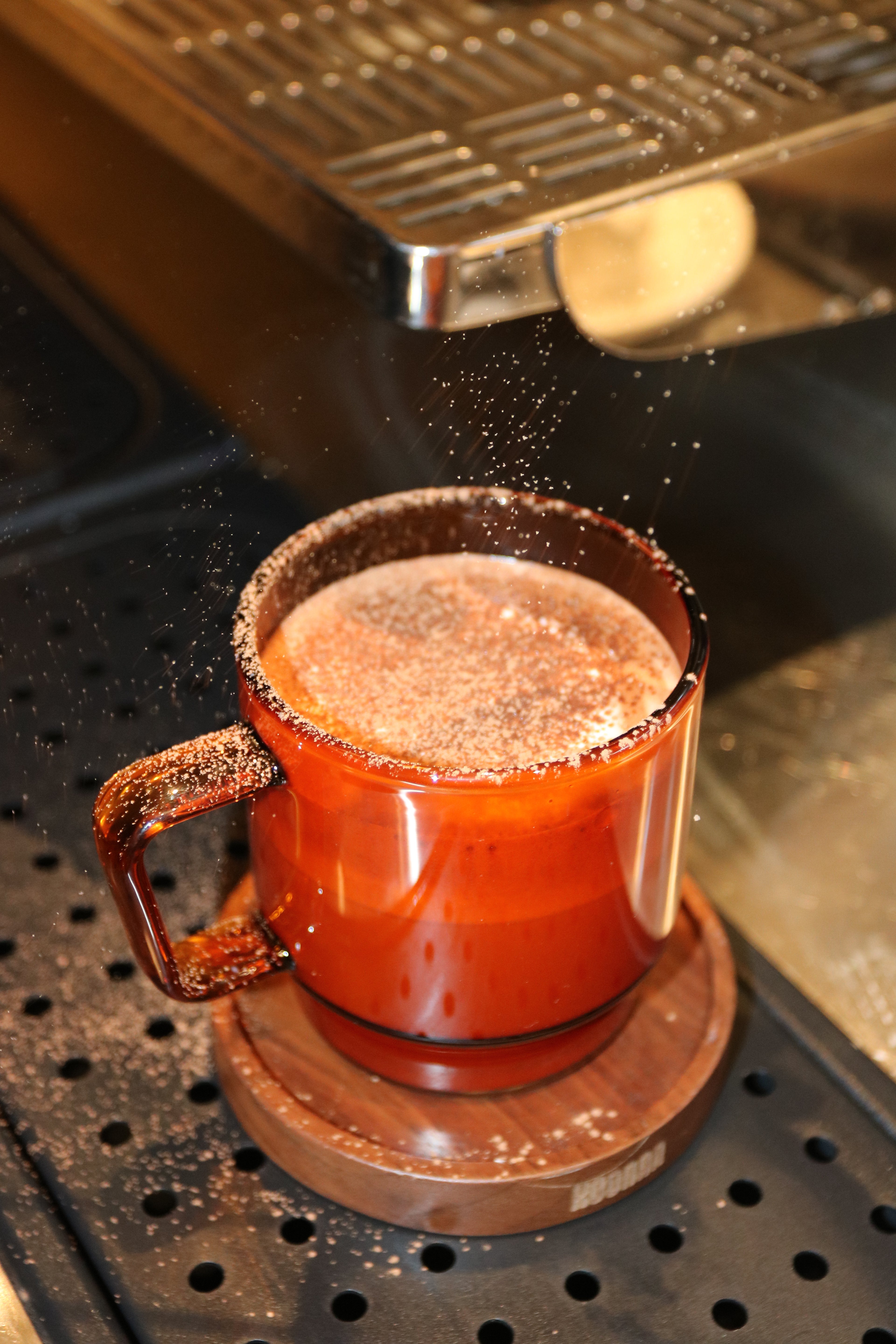 Levin Amber Glass Mug 10oz