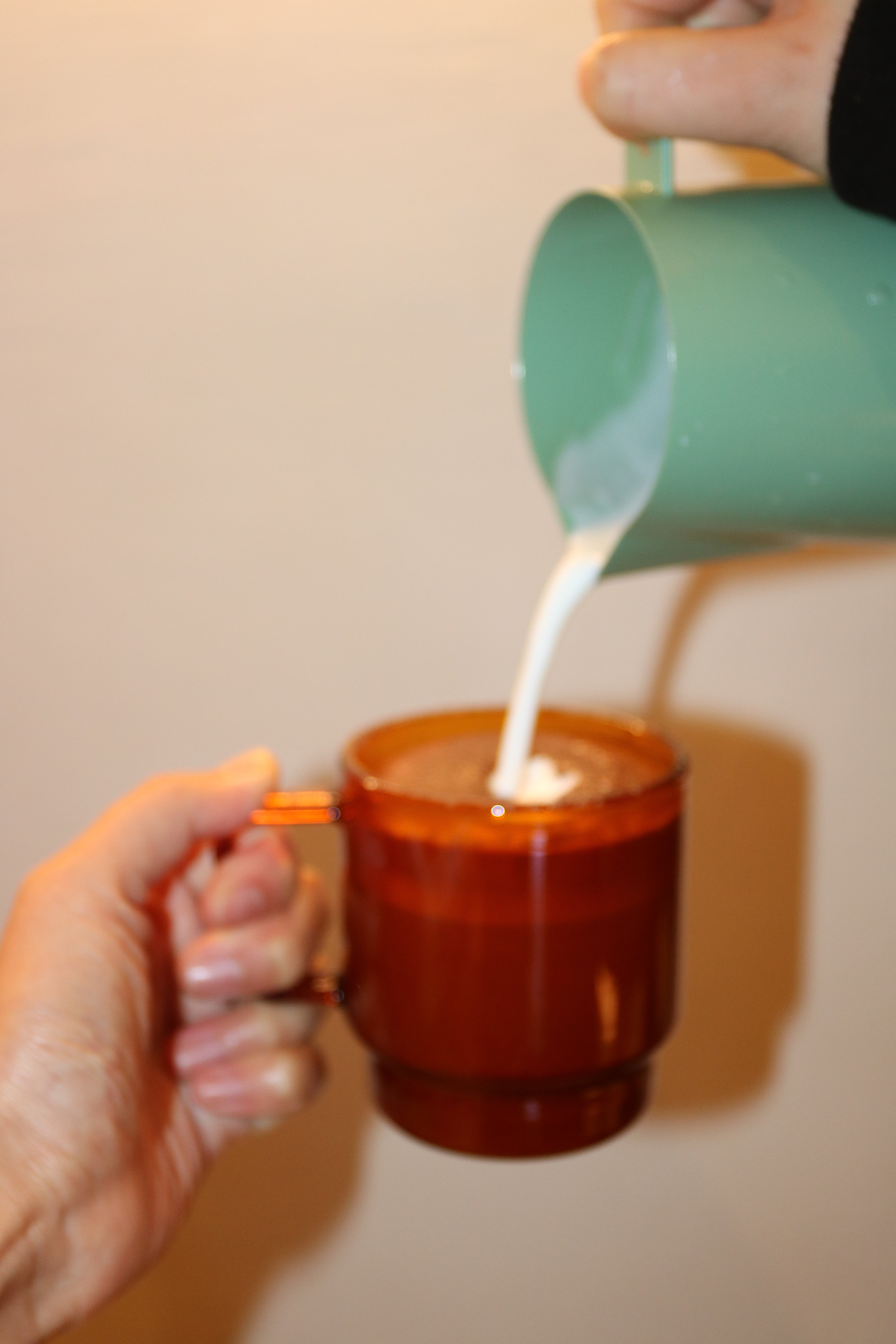 Levin Amber Glass Mug 10oz